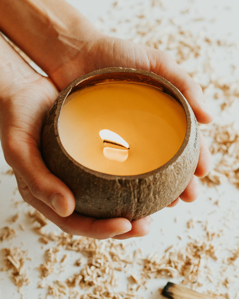 Candela in noce di cocco naturale all&