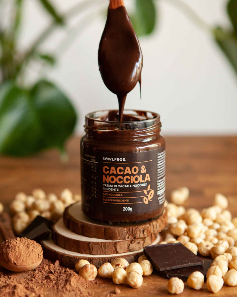 Se ti piace il cioccolato fondente prova la crema spalmabile cacao e nocciole fondente