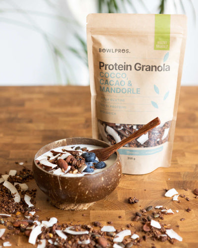 Il pack della nuova Granola Proteica Cocco, Cacao & Mandorle.