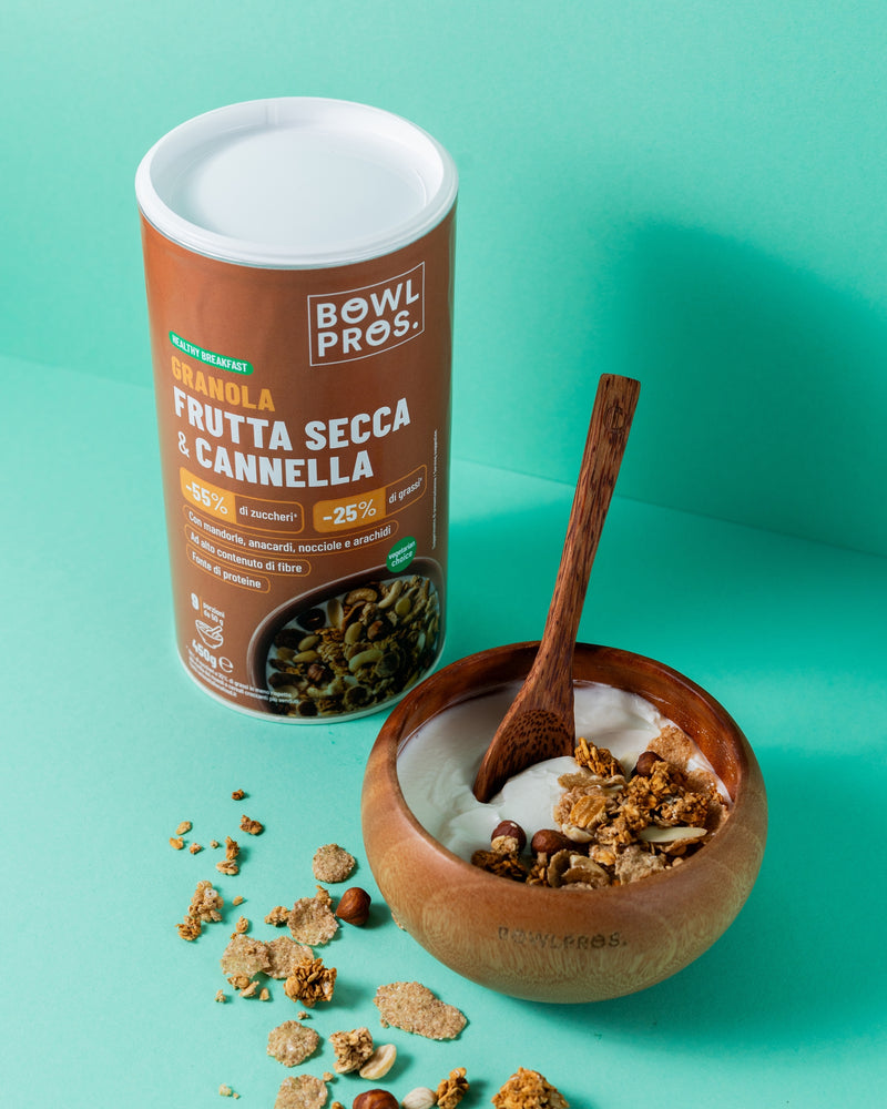 granola frutta secca e cannella ricca di fibre e proteine con pochissimi zuccheri e grassi. Ideale per una dieta equilibrata