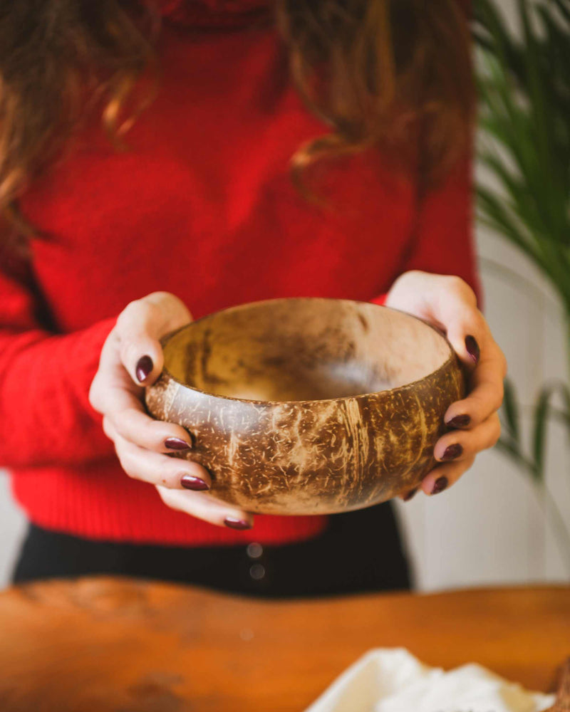 La jumbo bowl è una ciotola ecosostenibile in cocco perfetta per snack salutari o per colazioni e pasti leggeri
