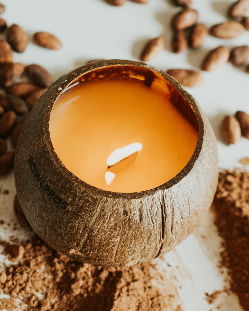 La Coco Candle al Cacao è una candela che da accesa emana un dolcissimo aroma di cacao ed è un &