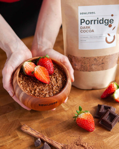  Porridge Cacao è perfetto per chi ama le colazioni con fiocchi d'avena, cioccolato e carboidrati buoni e sani