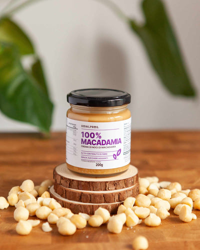 La confezione da 200 gr della crema 100% noci di macadamia
