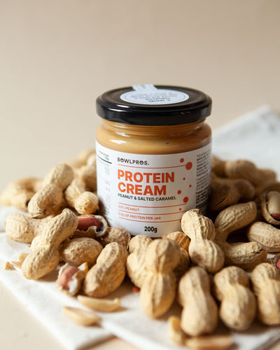 Con la Crema proteica arachidi e caramello salato puoi creare merende proteiche e snack proteici buoni e salutari