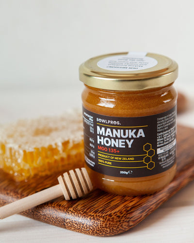 Miele di Manuka 135+ ha tante proprietà ed è ricco di vitamine