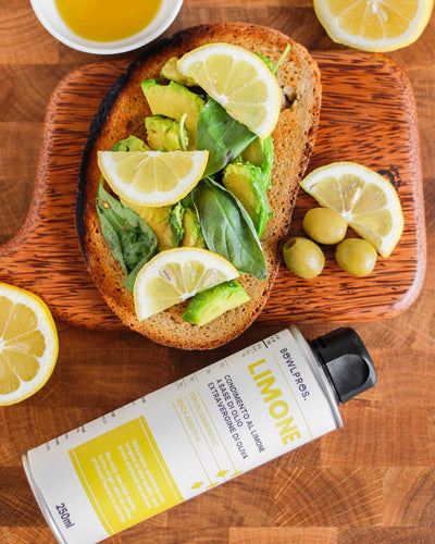 Le tue bruschette non saranno più le stesse se le accompagnerai al nuovo Olio extra vergine di oliva aromatizzato al gusto limone