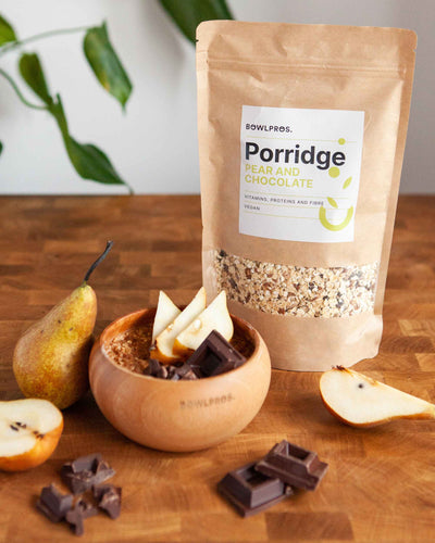 Per chi ama i fiocchi d'avena e le ricette di porridge è impossibile resistere al Porridge pera & cioccolato