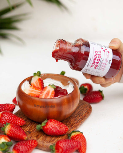Con il topping dolce alla fragola potrai avere il vero sapore delle fragole fresche tutto l'anno e perfetto da colare sulle tue bowl